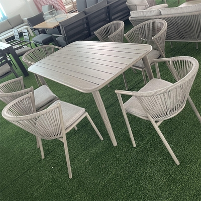 Έπιπλα εξωτερικού κήπου Αλουμινίου Bistro Rattan Sofa Set με πολυτελές τραπέζι καφέ