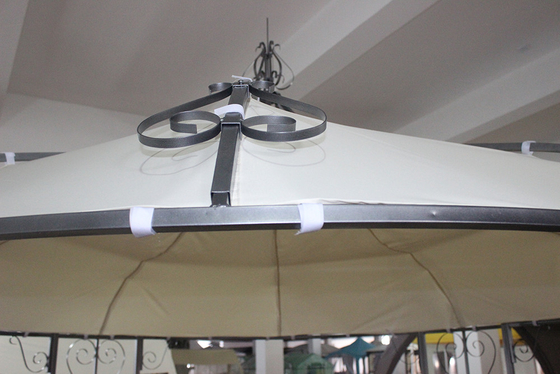 Ατσάλινο πλαίσιο 3 * 2.9M Openwork Pattern Spire Gazebo για κήπο υψηλής ενέργειας Προσαρμόσιμη